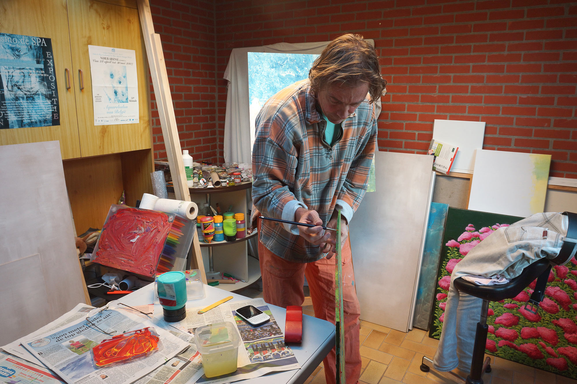 Erik Tanghe at work in his little studio in Kalmthout