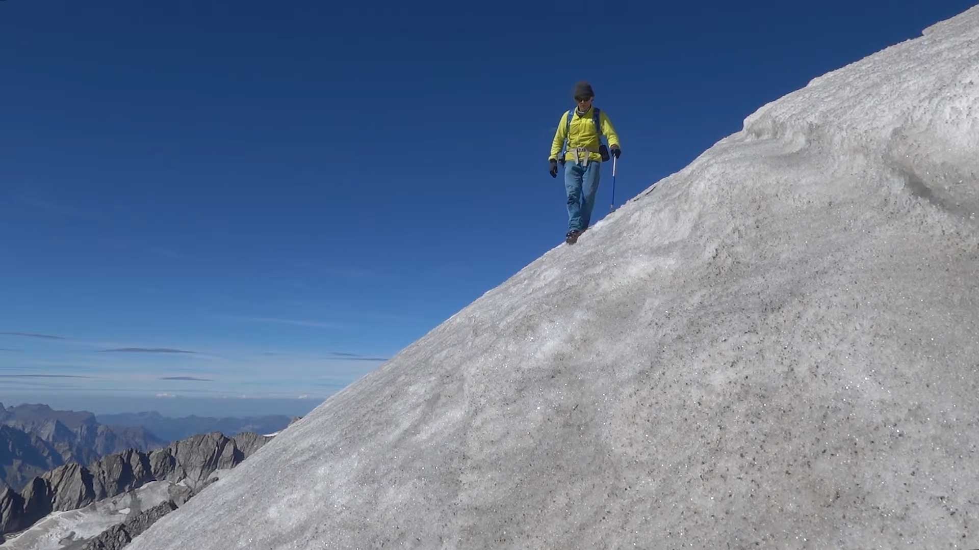 Erik Tanghe coming down from the summit of the Gzlenstock (3.585m)